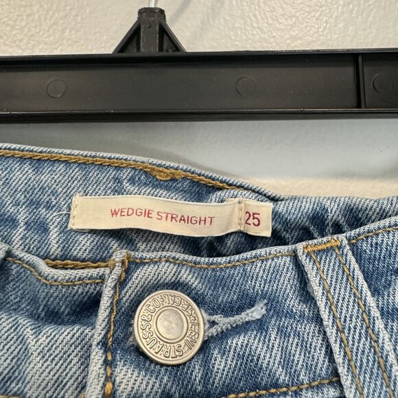 Levi's Jeans Wedgie Straight Button Fly Distressed Medium Wash Denim Women sz 25 - Picture 6 of 13